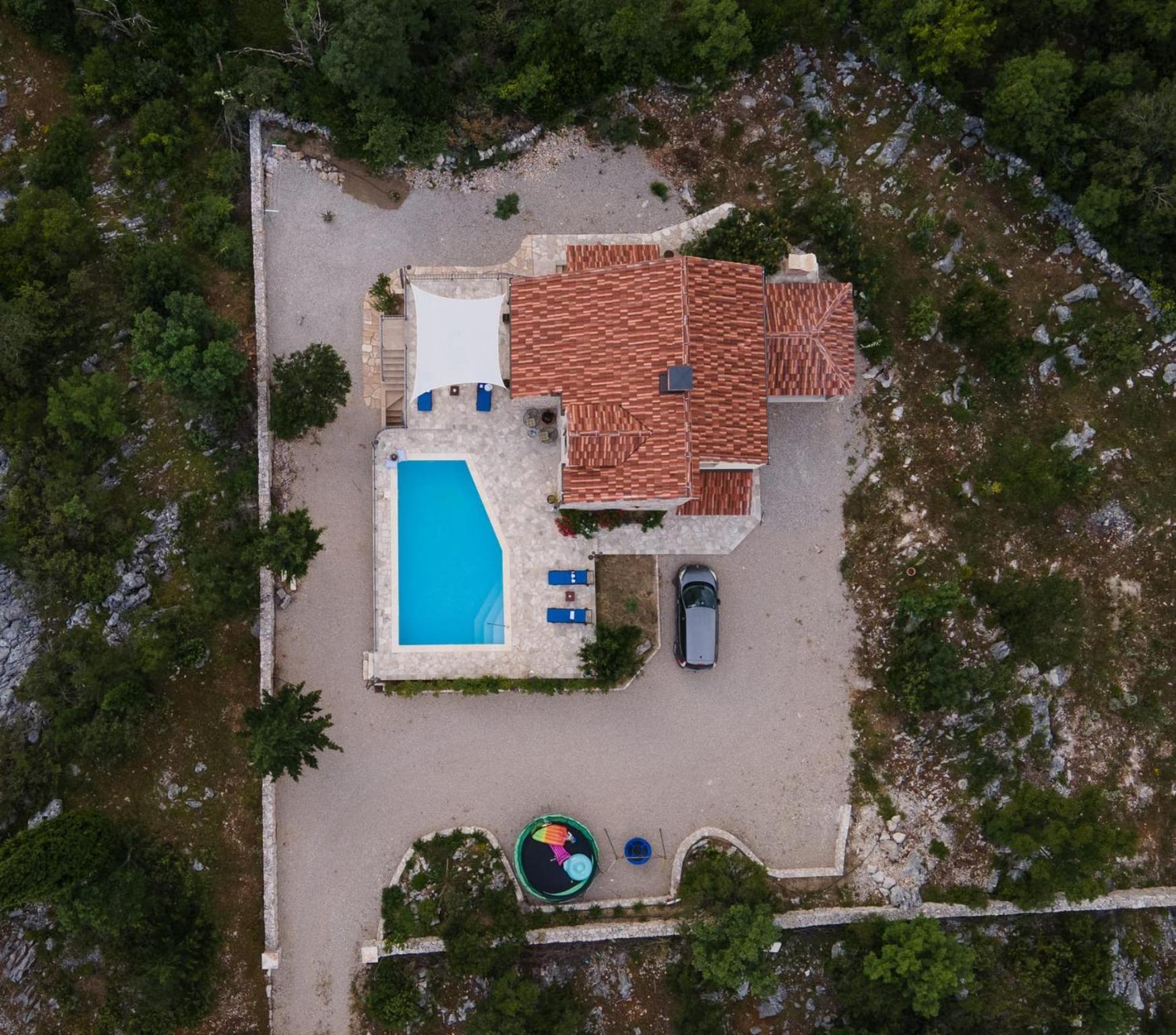 Villa Ilir 内乌姆 外观 照片